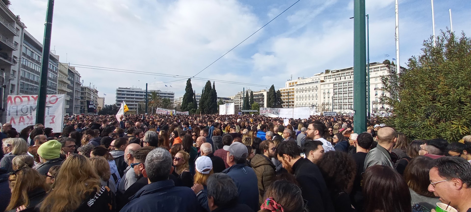 «Θα μπορούσα να ήμουν κι εγώ μέσα στο τρένο, θα μπορούσαμε να είμαστε όλοι»-8