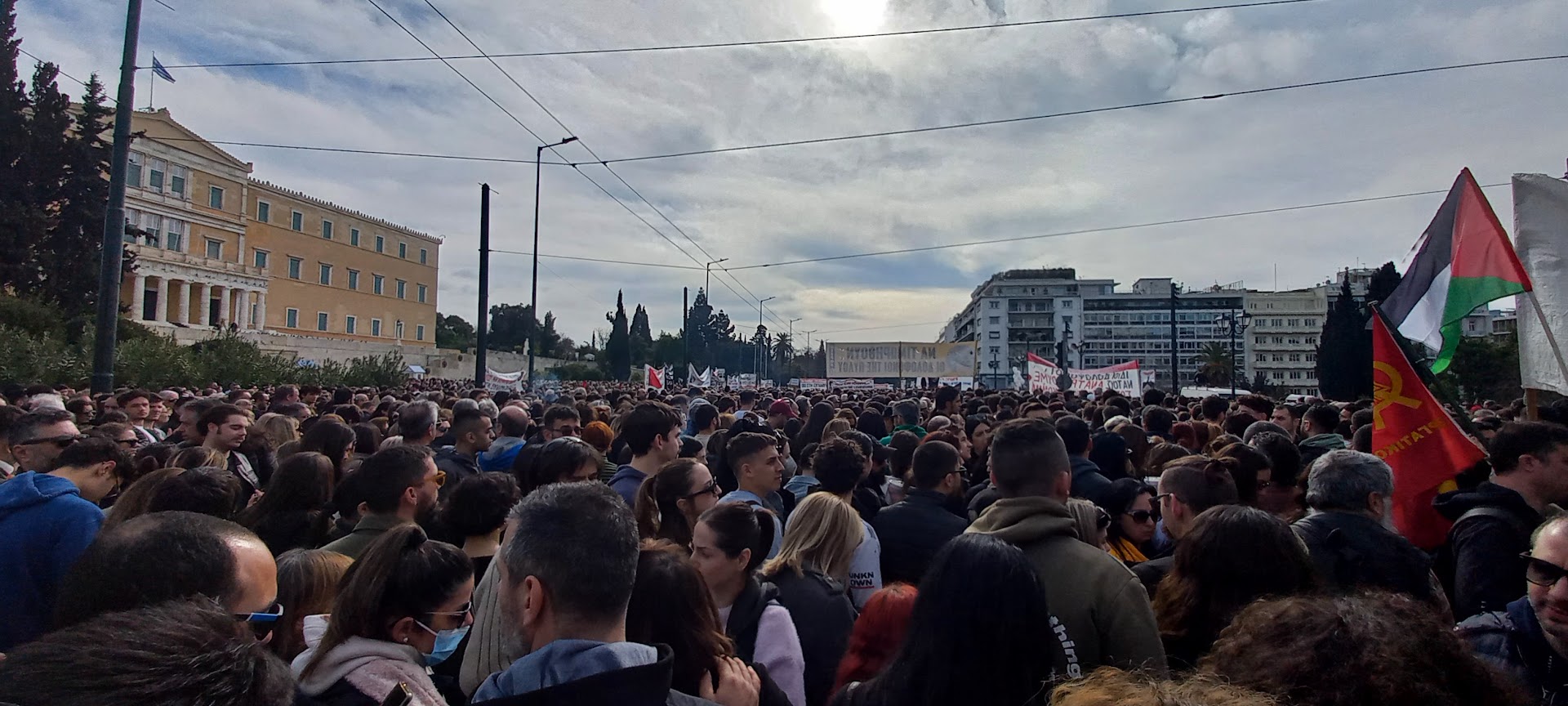 «Θα μπορούσα να ήμουν κι εγώ μέσα στο τρένο, θα μπορούσαμε να είμαστε όλοι»-7