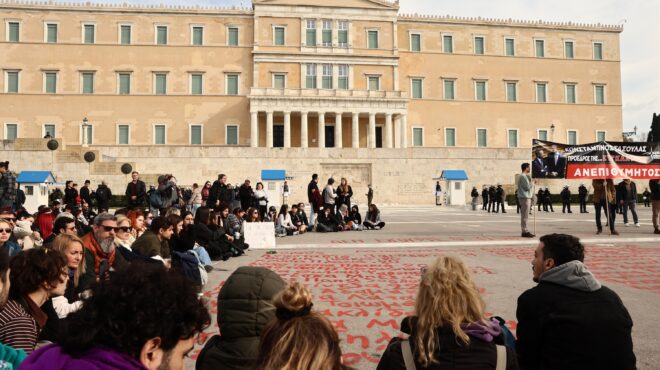 θα-μπορούσα-να-ήμουν-κι-εγώ-μέσα-στο-τρ-563437849
