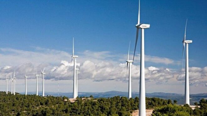 εξυπνοι-πυροφύλακες-σε-ανεμογεννή-563410285