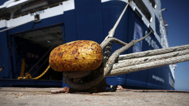 απεργία-για-τα-τέμπη-δεμένα-τα-πλοία-αύ-563490061