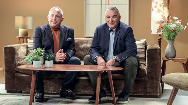 οι-αταίριαστοι-σε-νέες-τηλεοπτικές-πε-563466433