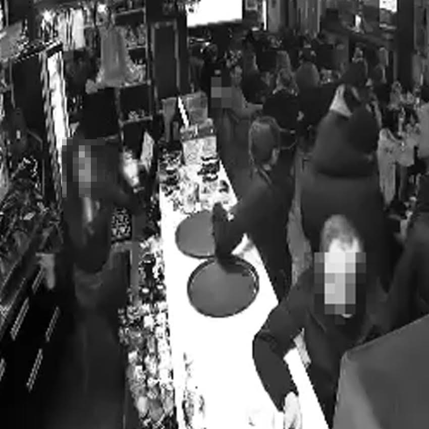 Σπείρα εκβιαστών: Τα βίντεο της «εφόδου» στα καταστήματα και η σύνδεση με τους «Lions»-1