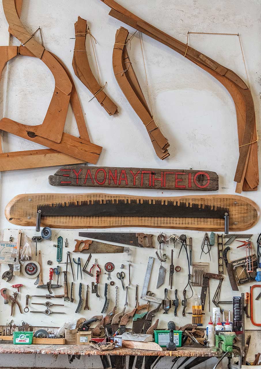 Σύρος: Η καρδιά της ελληνικής ξυλοναυπηγικής χτυπά ακόμη-9