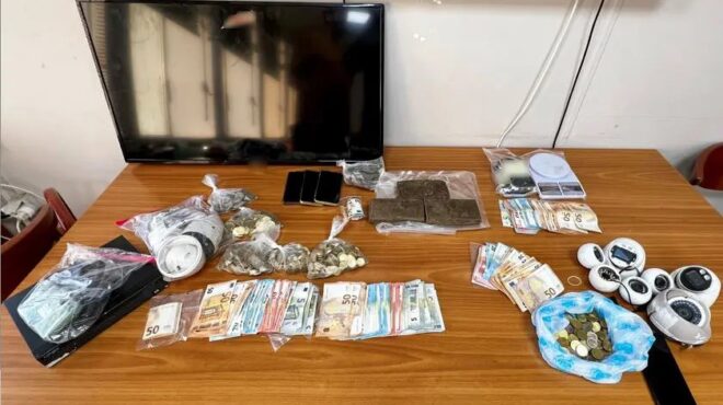 τρεις-συλλήψεις-για-ναρκωτικά-εκρυψ-563448697