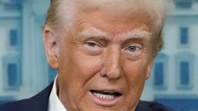 ντόναλντ-τραμπ-εκβιασμοί-563451430