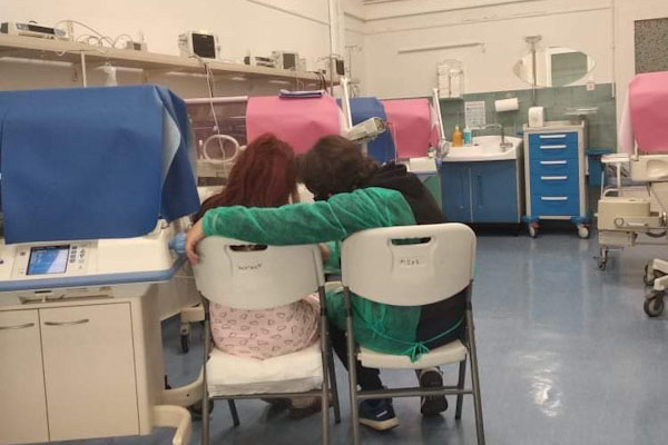 «Επρεπε να δώσω τεράστιο αγώνα ως μητέρα για να αγγίξω το παιδί μου»-1