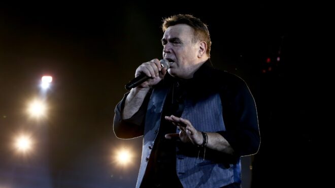 μανώλης-λιδάκης-ενας-ερμηνευτής-με-ευ-563489284