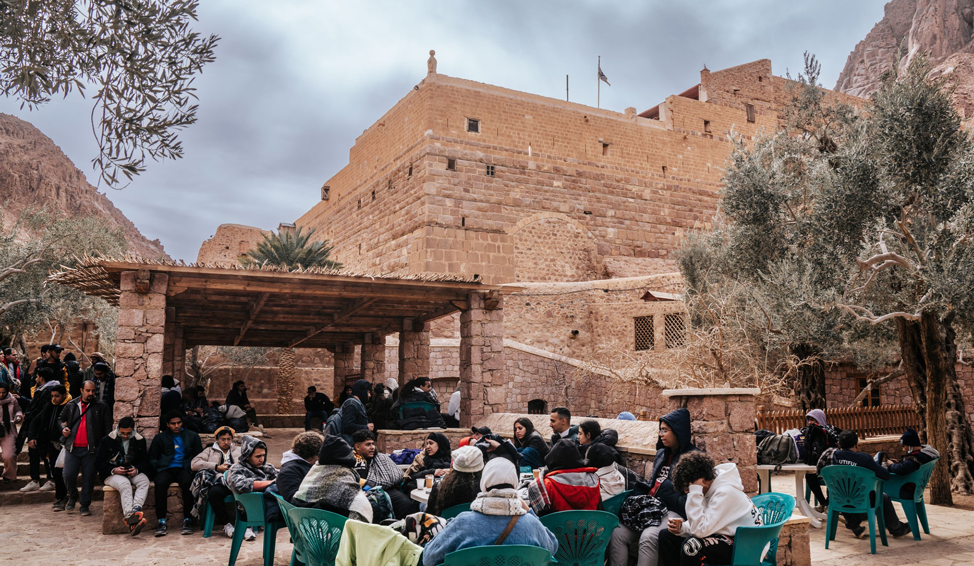 Το παρασκήνιο της συμφωνίας Αθήνας – Καΐρου για την Ιερά Μονή Σινά-1