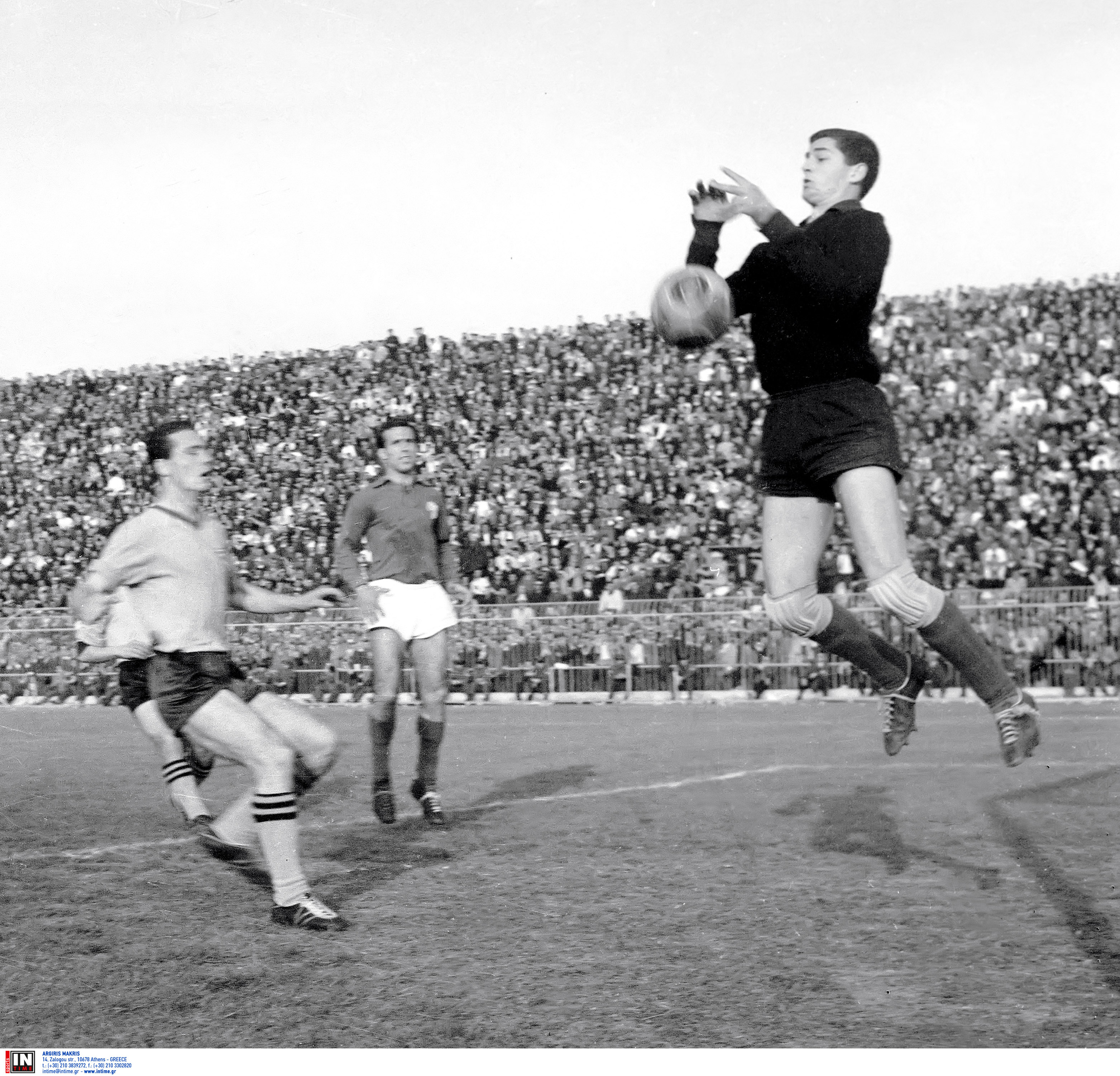 Τάκης Οικονομόπουλος: Το «πουλί» πέταξε και έπιασε ουρανό-4