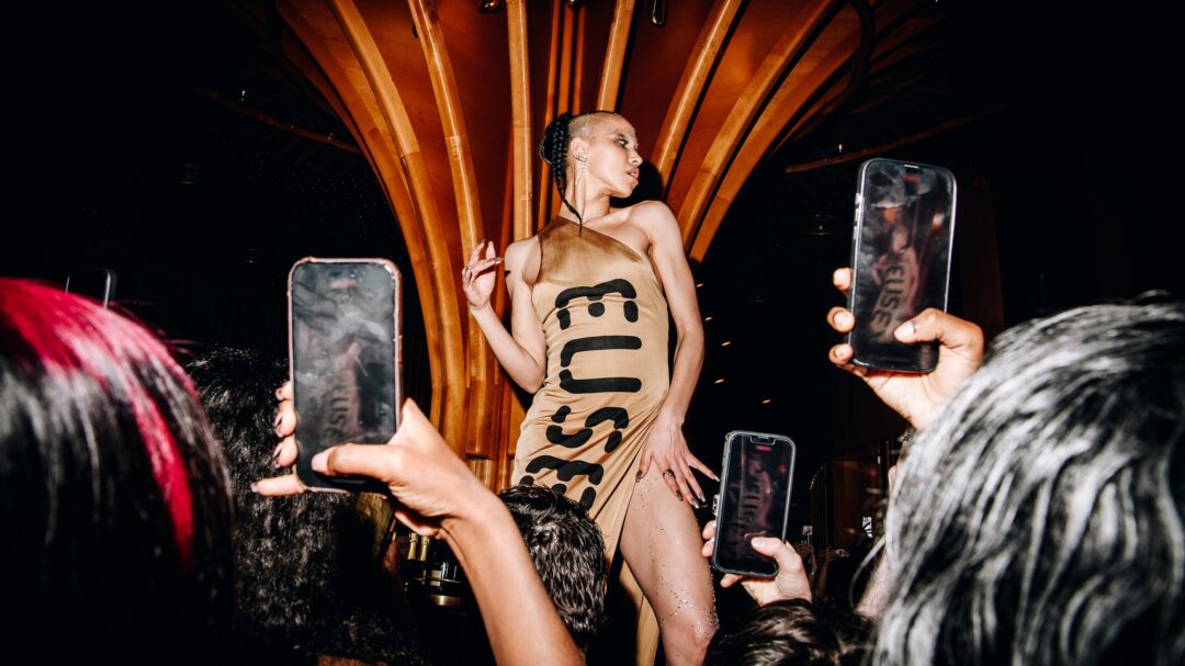 το-νέο-λεξικό-της-ποπ-μουσικής-563457337