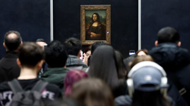 η-διευθύντρια-του-λούβρου-προτείνει-563449234