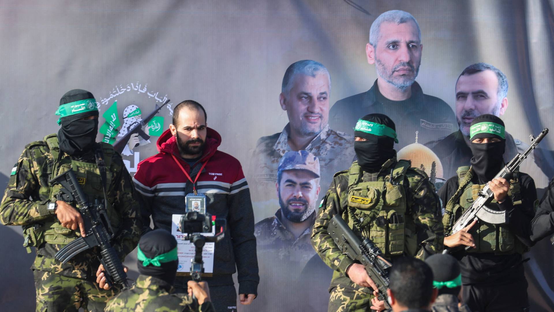 Γάζα: Η Χαμάς παρέδωσε τρεις Ισραηλινούς ομήρους στον Ερυθρό Σταυρό-3