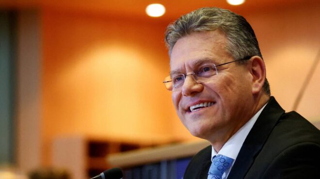 κομισιόν-με-ειρηνική-διάθεση-η-επίσ-563476417