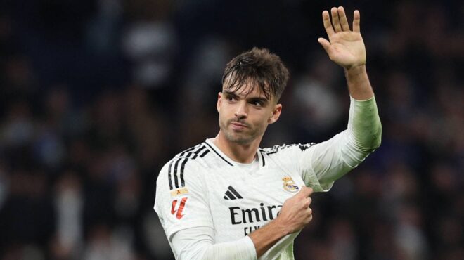 ο-ραούλ-ασένθιο-είναι-ο-ύμνος-της-ρεάλ-μ-563480272