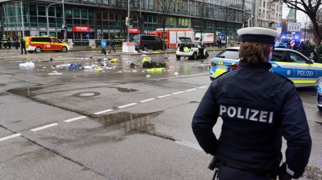μόναχο-αυτοκίνητο-έπεσε-σε-πλήθος-ανθ-563468299