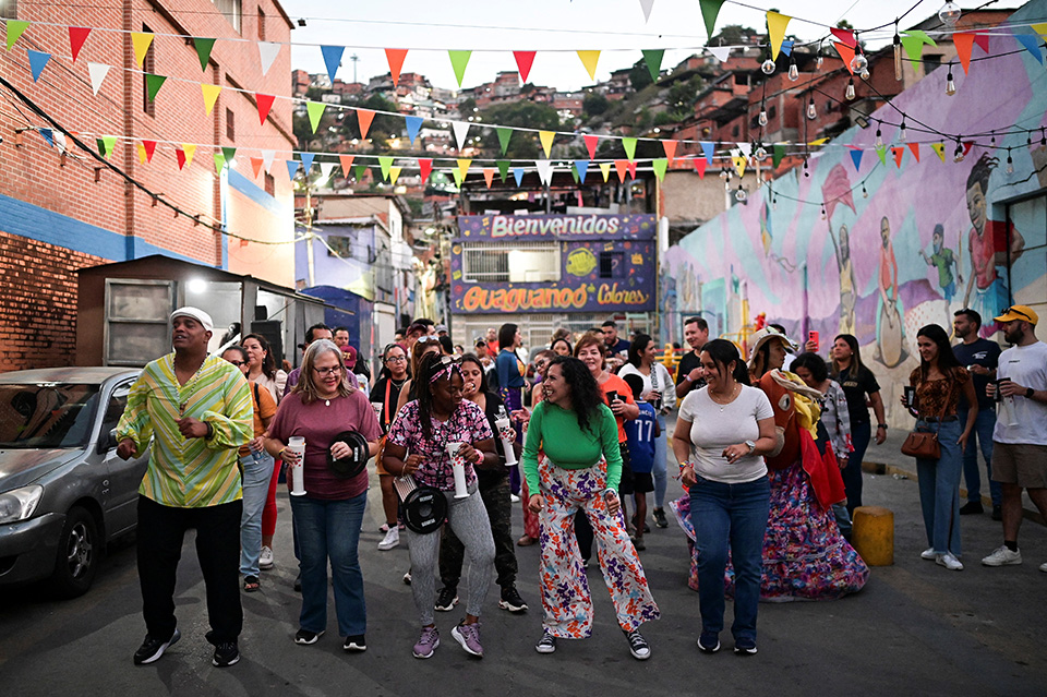 Ερωτας και καρναβάλια-1
