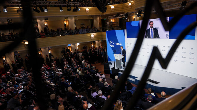 ντίνα-σμελτς-στην-κ-η-ευρώπη-θα-πρέπε-563471857