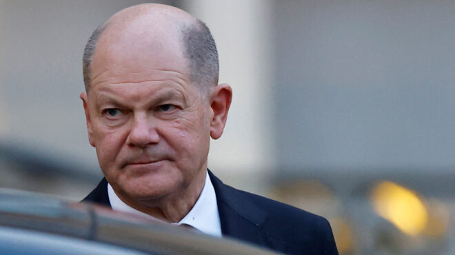 σολτς-ε-ε-και-ηπα-δεν-πρέπει-να-διχαστο-563474854