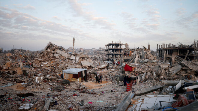 εντός-και-εκτός-το-παρασκήνιο-της-ιατρ-563489671