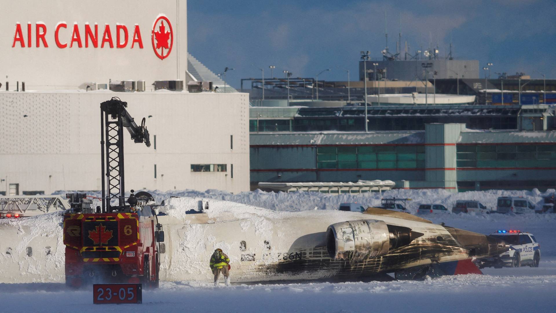 Τορόντο: Βίντεο από τη στιγμή της συντριβής του αεροσκάφους – Στους 18 οι τραυματίες-1