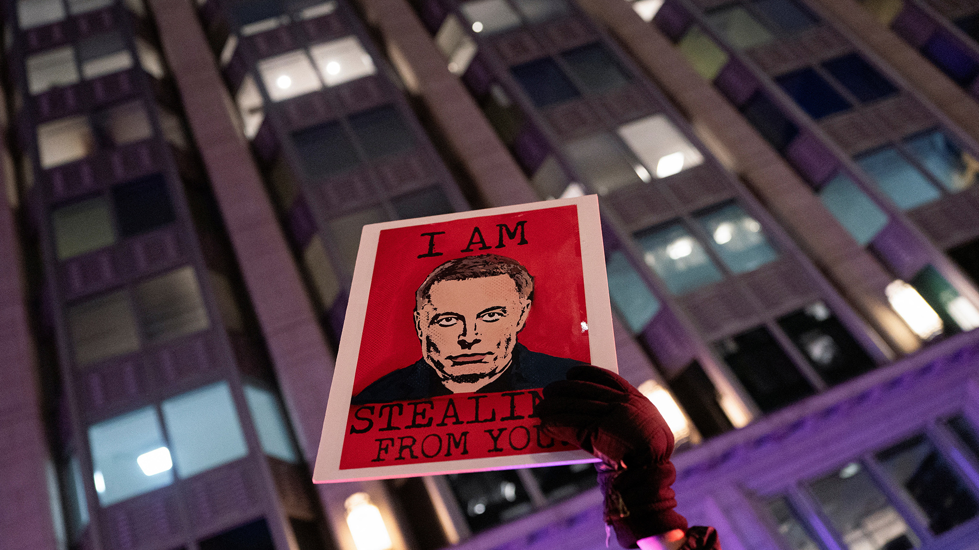 ΗΠΑ: «Αυτό που συνέβη ήταν τρελό» – Πώς ένα μέιλ του Μασκ προκάλεσε πανικό σε χιλιάδες δημοσίους υπαλλήλους-2