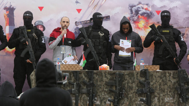 γάζα-πέντε-όμηροι-της-χαμάς-παραδόθηκ-563483104