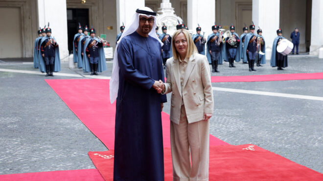 μελόνι-υπέγραψε-συμφωνίες-δεκάδων-δι-563486584