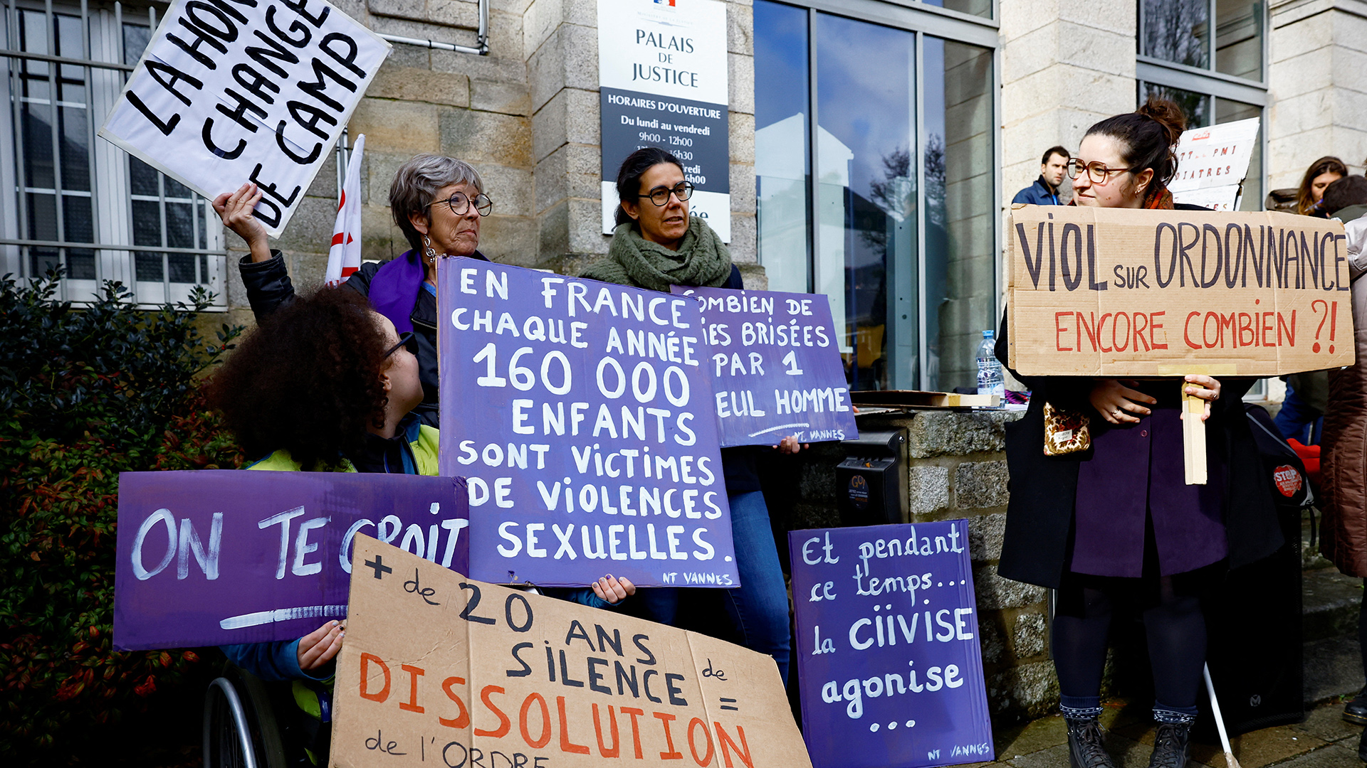 Γαλλία: Γιατί (δεν) αποκαλύφθηκε η μεγαλύτερη υπόθεση κακοποίησης παιδιών;-2