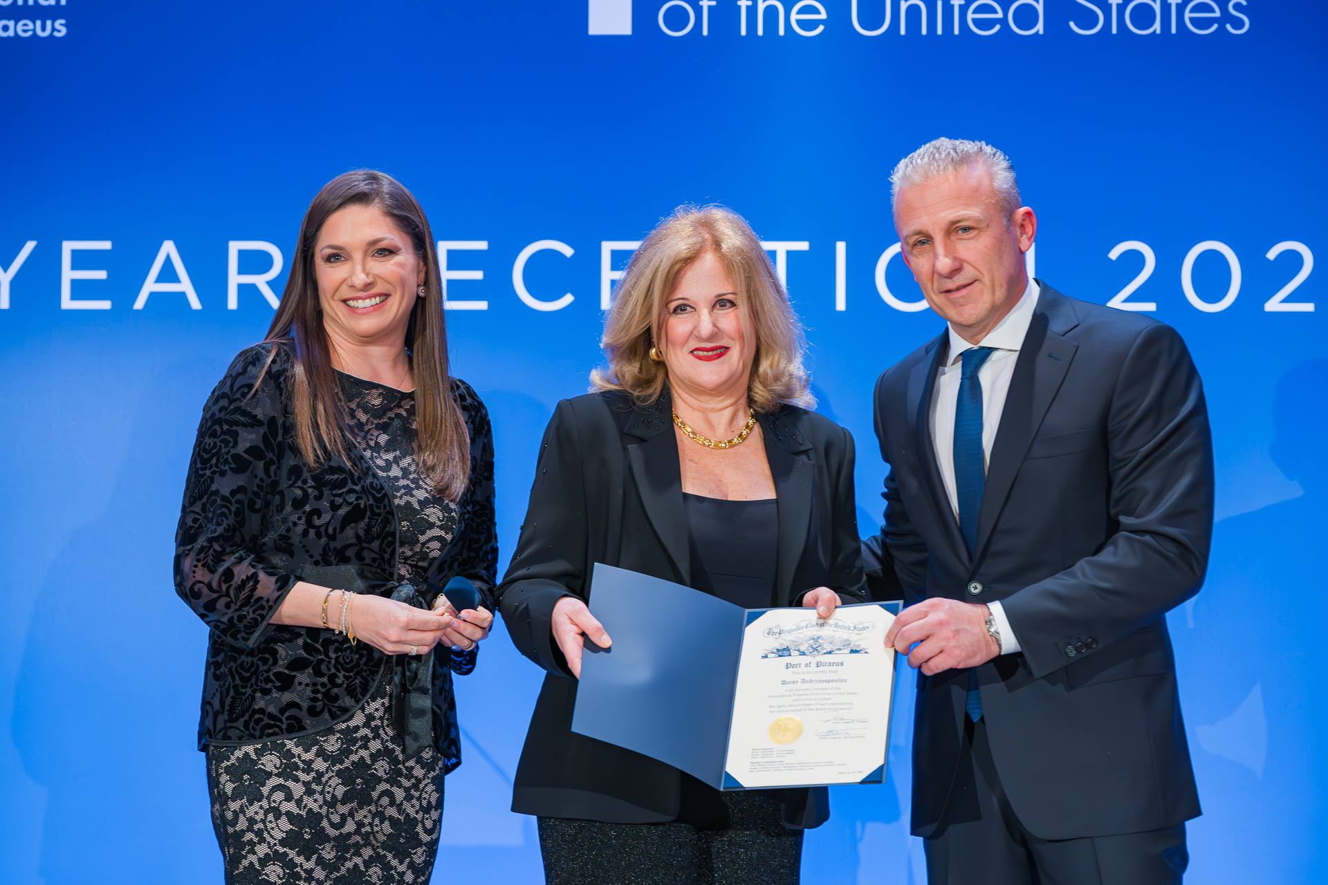 To Propeller Club του Πειραιά κλείνει 90 χρόνια «ζωής» και έκοψε την πίτα για το 2025-1