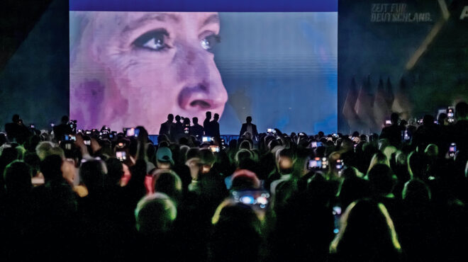 αλεξάντερ-τάσσης-παιδί-ελλήνων-μεταν-563483167