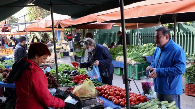 ζώντας-χωριστά-δεδομένα-και-οικονομι-563471752
