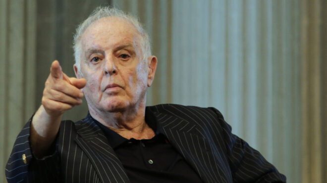 από-πάρκινσον-πάσχει-ο-ντάνιελ-μπάρεν-563457907