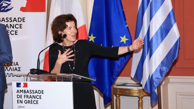 τιμή-σε-δύο-ανθρώπους-του-πολιτισμού-α-563453101