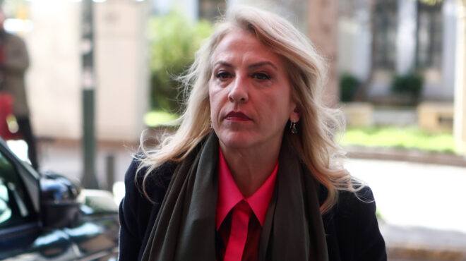 δίκη-για-το-μάτι-απολογείται-η-ρένα-δού-563488165