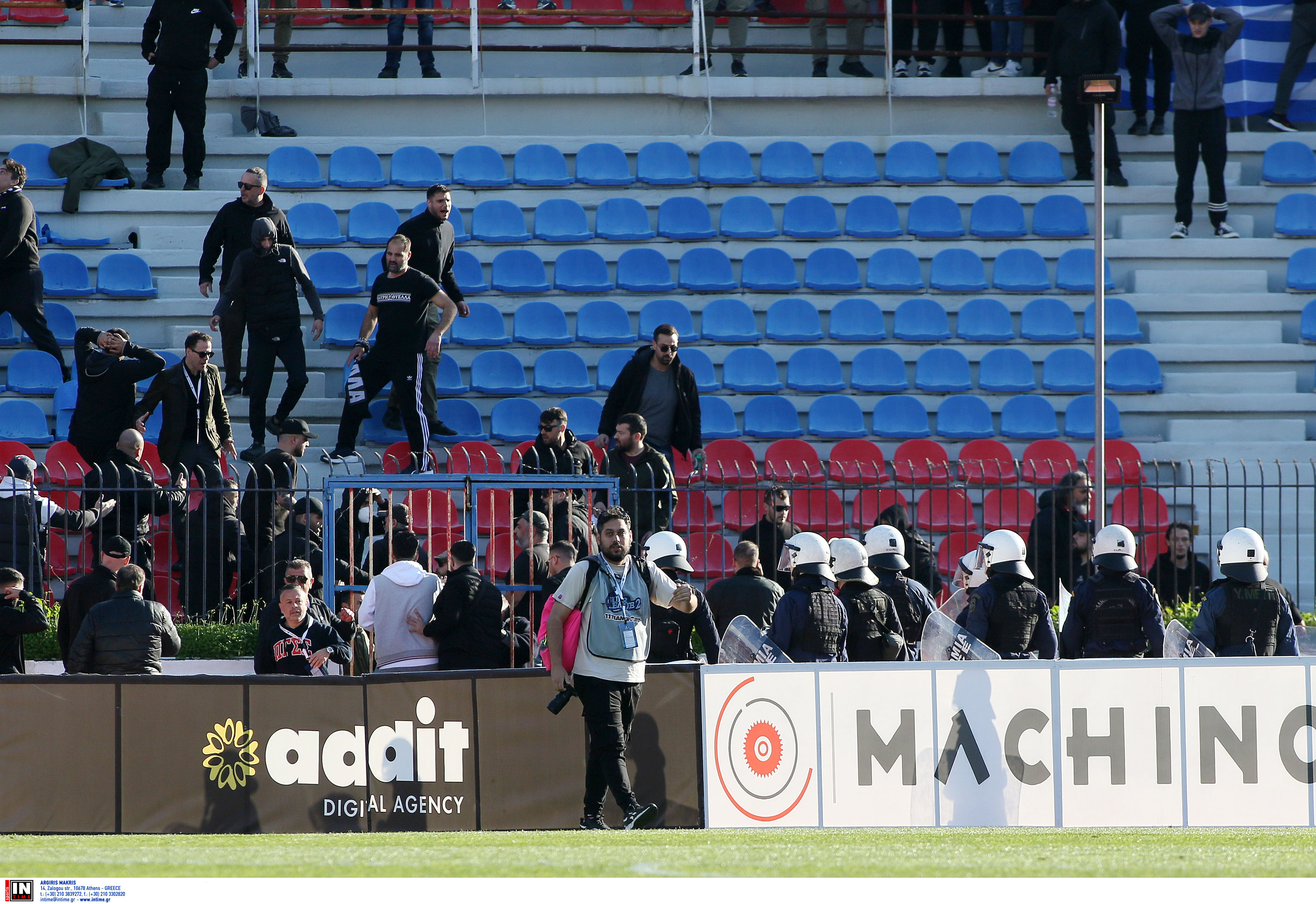 Νέα Σμύρνη: Επεισόδια ανάμεσα σε οπαδούς του Πανιωνίου και της Καλαμάτας (video)-1