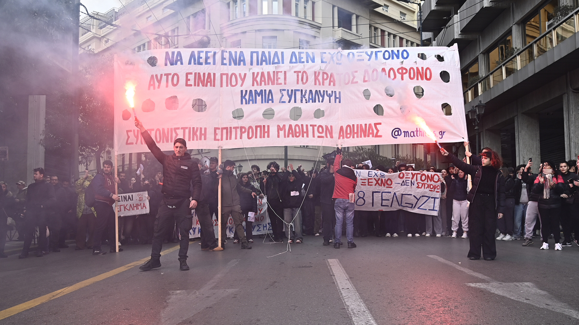 Τέμπη: Ολοκληρώθηκε το πανεκπαιδευτικό συλλαλητήριο στα Προπύλαια – Κινητοποιήσεις σε όλη τη χώρα [φωτογραφίες]-6