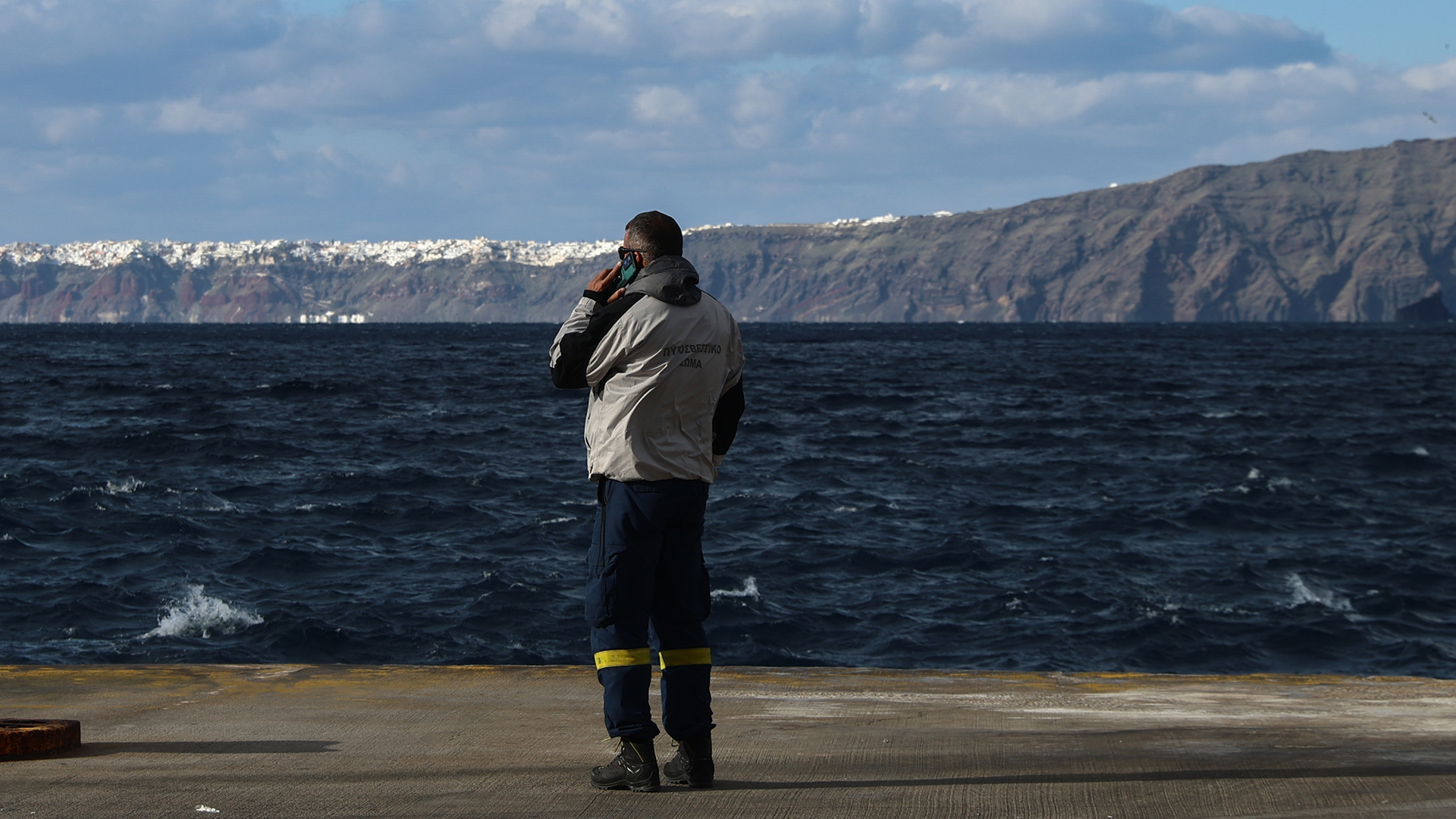 Σαντορίνη – Σεισμοί: Αλλεπάλληλες δονήσεις κοντά στα 5 Ρίχτερ – Τα νέα δεδομένα και οι εκτιμήσεις-2