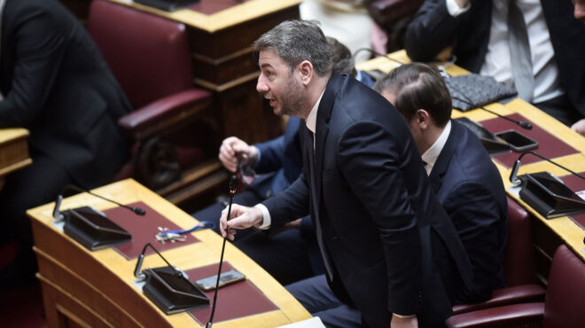 στο-πασοκ-και-επίσημα-η-ράνια-θρασκιά-563472949