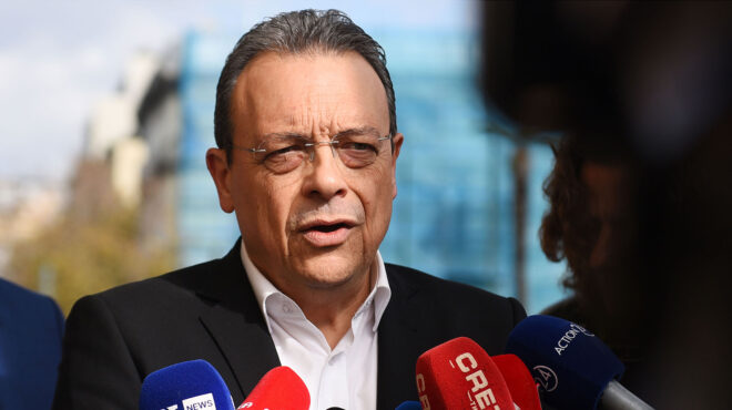 συριζα-επίθεση-φάμελλου-σε-πασοκ-νέα-α-563472952