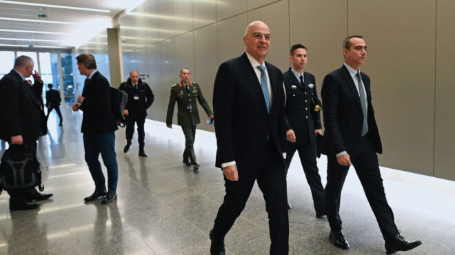 επαφές-δένδια-στο-περιθώριο-της-συνάν-563466880