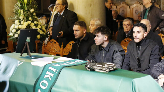 το-τελευταίο-αντίο-στον-τάκη-οικονο-563468242