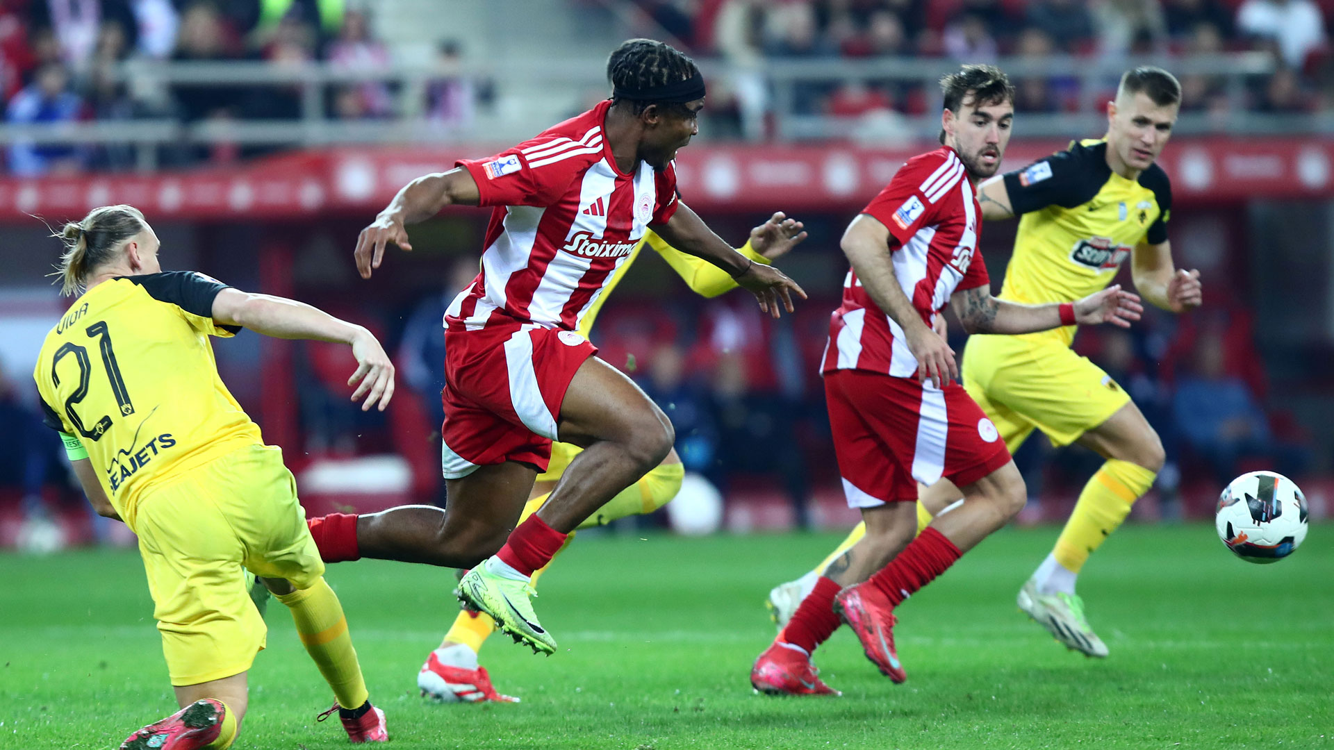 «Σαρωτικός» Ολυμπιακός, νίκησε 6-0 την ΑΕΚ-1