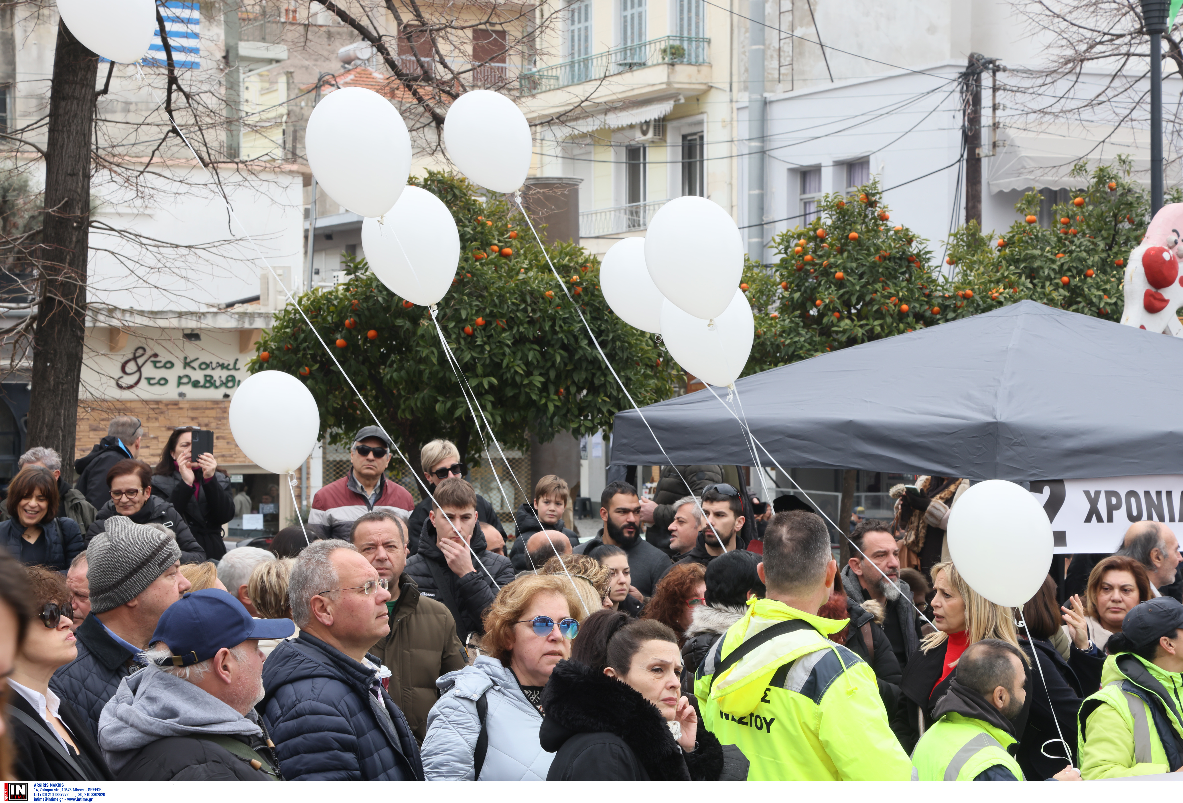 Καβάλα: Χιλιάδες άνθρωποι στην κεντρική πλατεία για τα Τέμπη-4