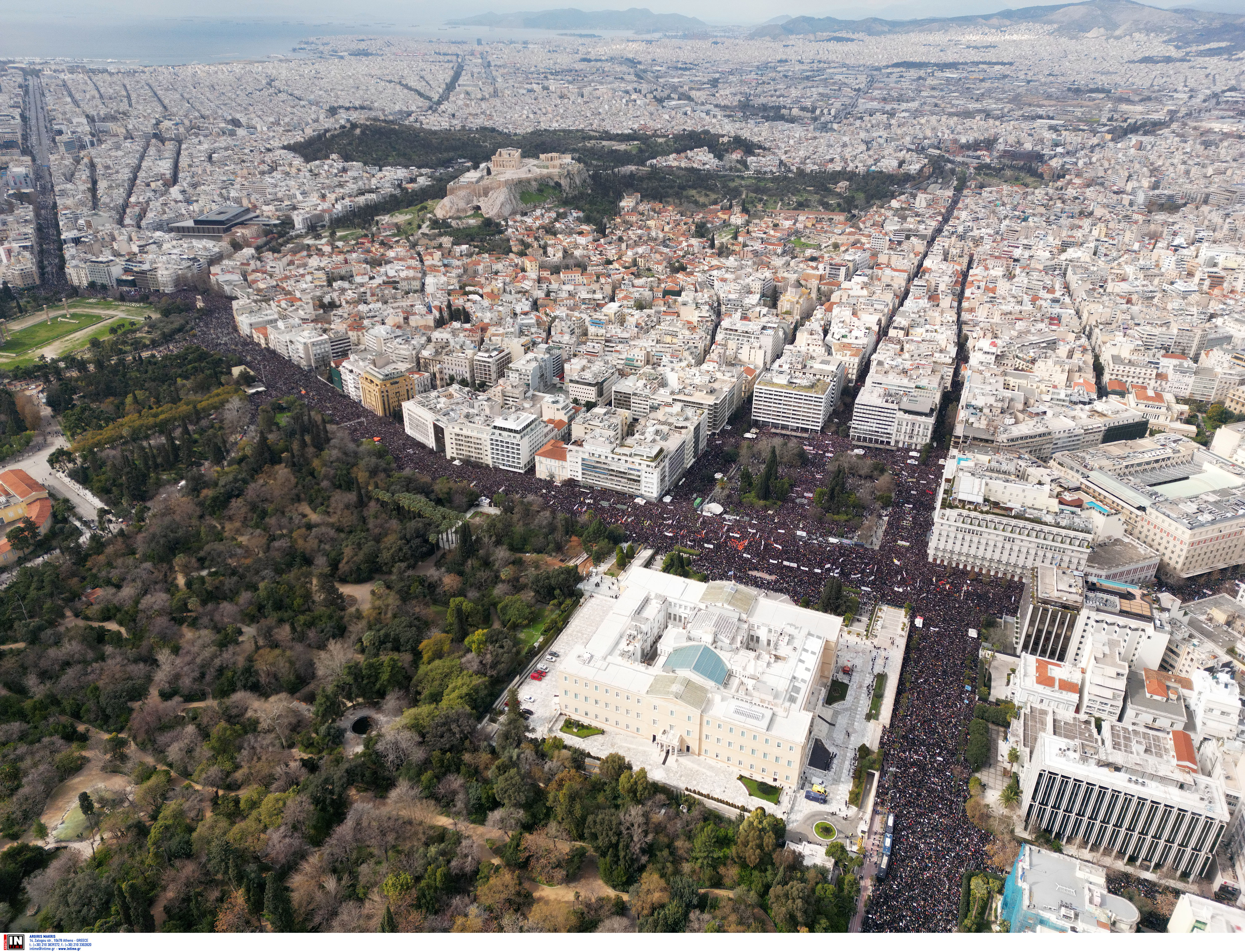 Τέμπη: Η μεγαλειώδης συγκέντρωση στην Αθήνα από ψηλά-1