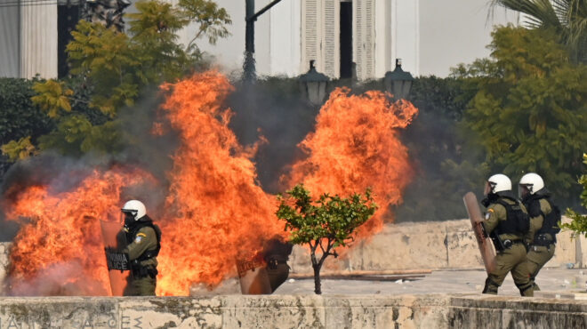 συγκεντρώσεις-για-τα-τέμπη-μολότοφ-κα-563492608