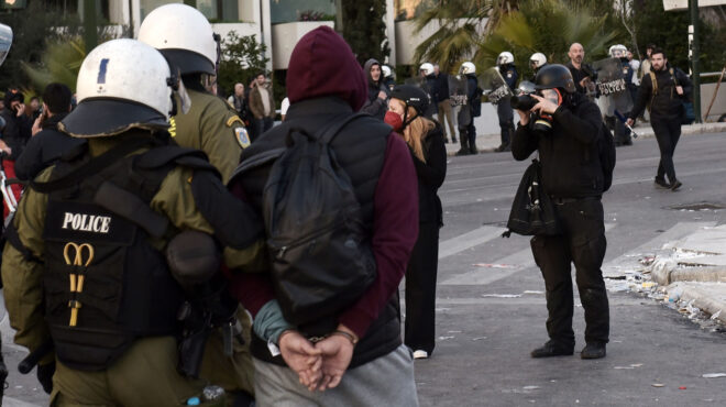 ελ-ασ-73-συλλήψεις-για-τα-επεισόδια-στην-563494108