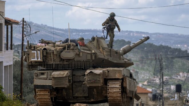 ισραηλινά-άρματα-μάχης-αναπτύχθηκαν-563485312