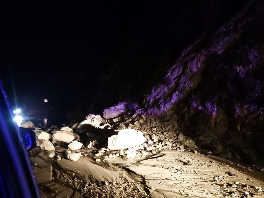 Κεφαλονιά: Σοβαρά προβλήματα από την κακοκαιρία – Πλημμύρισαν σπίτια, υλικές ζημιές στο οδικό δίκτυο-2