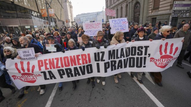 εύθραυστη-ισορροπία-στη-σερβία-563459194